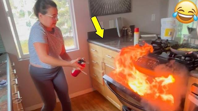 Я Ржал До Слез😂 15 Минут Отборных Приколов 2025 Смешные Видео - Лучшие Приколы #79